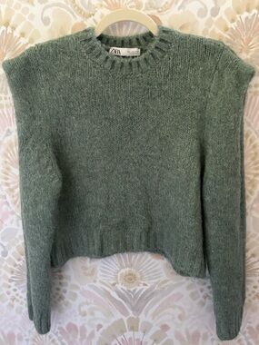 Zara Womens Sage Green Padded Shoulder Cropped Knit Sweater Crewneck | Small